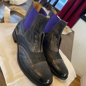 Robert Graham laseless boot.